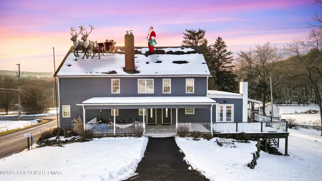 $775,000 | 521 Greenview Drive, Saylorsburg, PA 18353