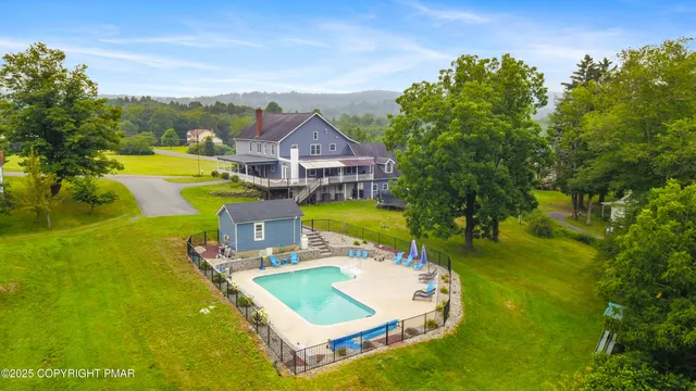 $775,000 | 521 Greenview Drive, Saylorsburg, PA 18353