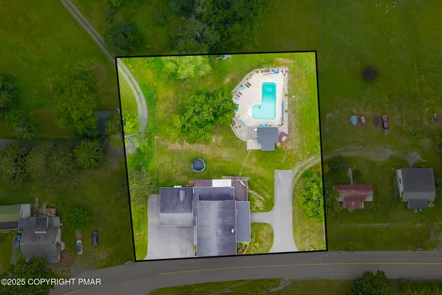 $775,000 | 521 Greenview Drive, Saylorsburg, PA 18353