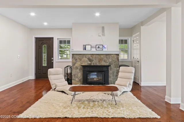 $775,000 | 521 Greenview Drive, Saylorsburg, PA 18353