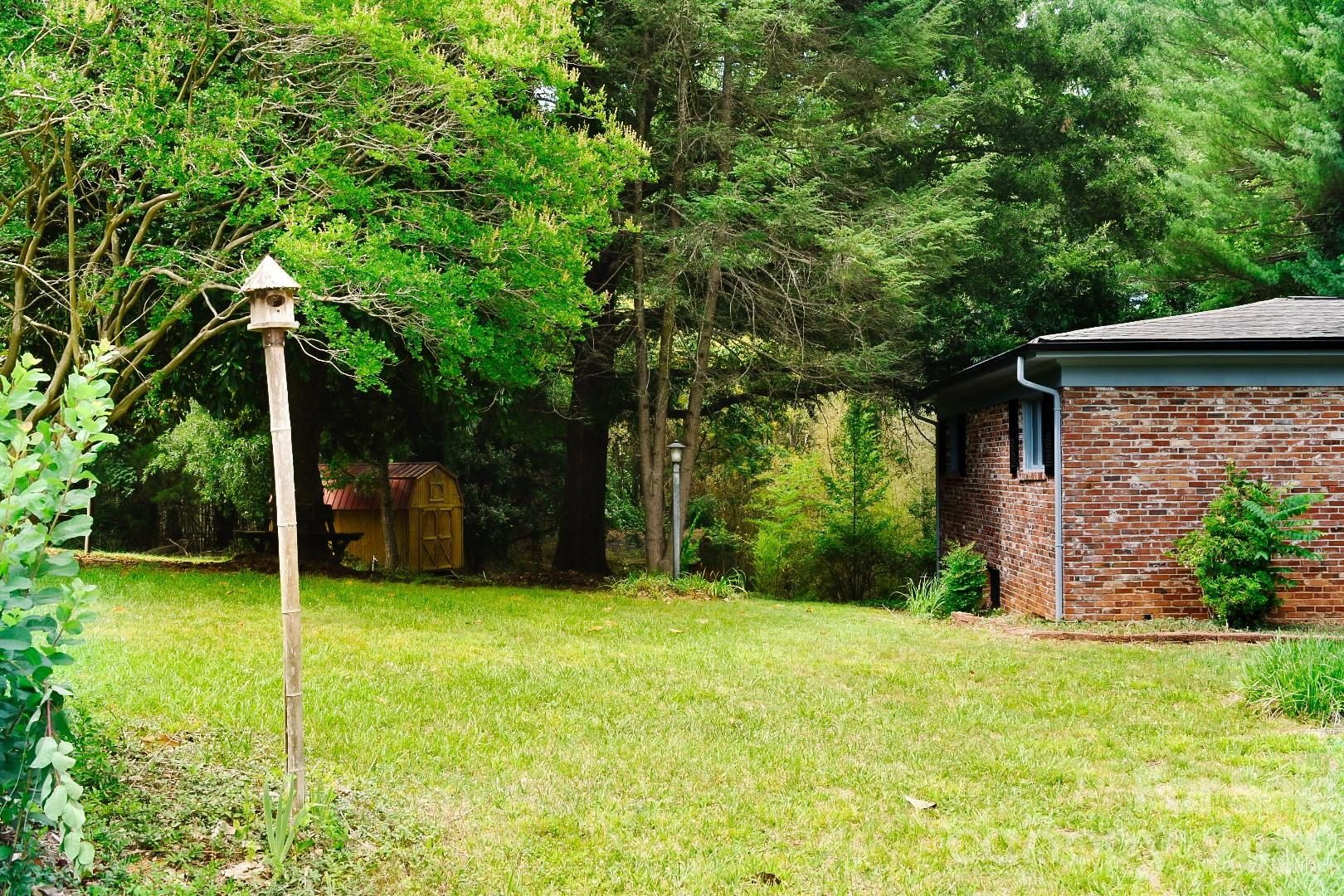 2575 Country Club Road Wilkesboro, NC 28697 - Photo 5 of 47