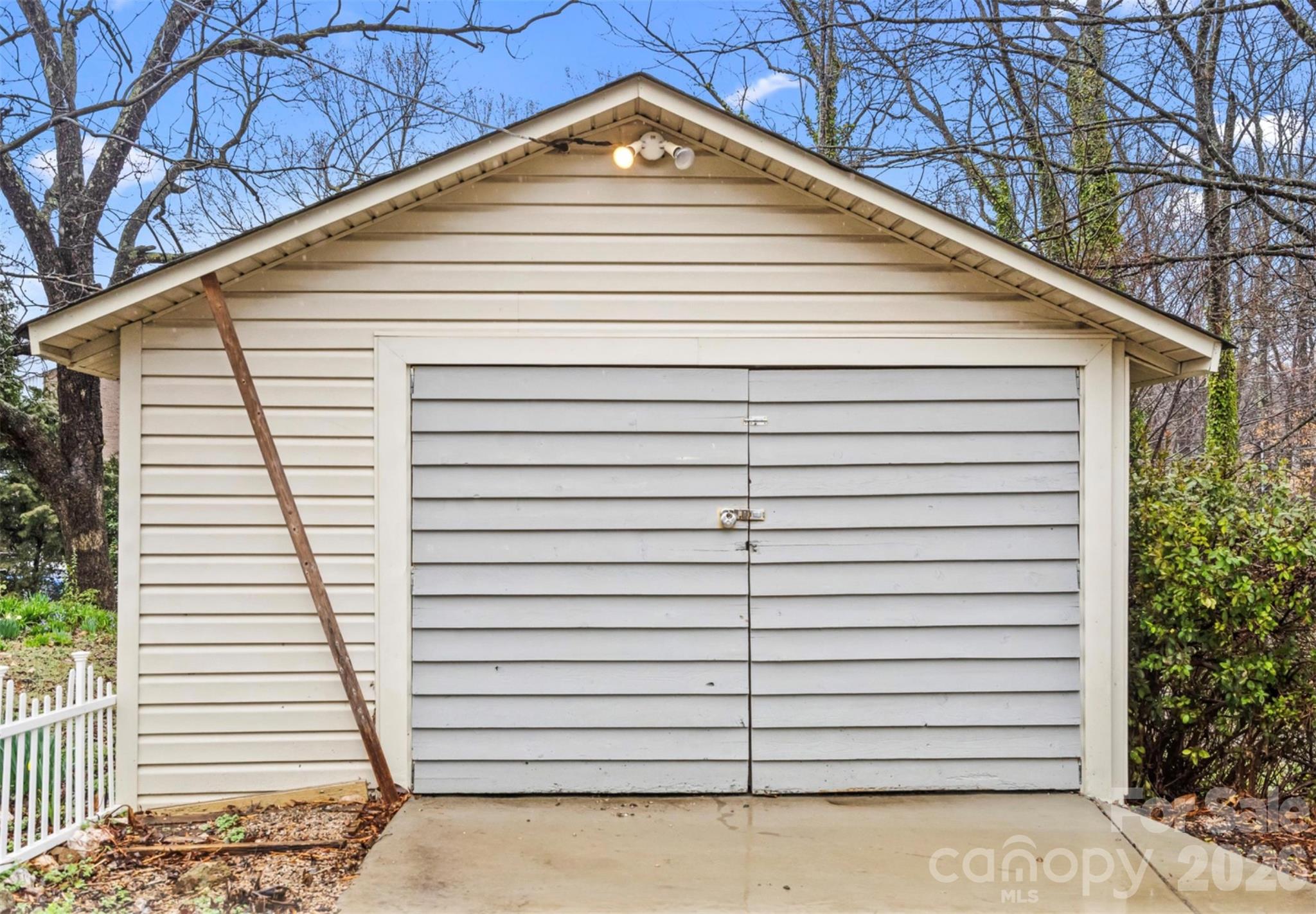 1409 Venus Street Kannapolis, NC 28083 - Photo 20 of 22 a view of a house with a small space