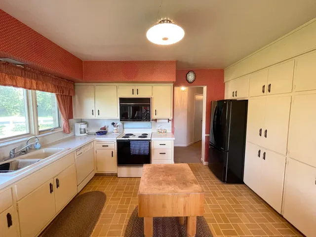 $350,000 | 18375 County Road 4, Springfield, MN 56087