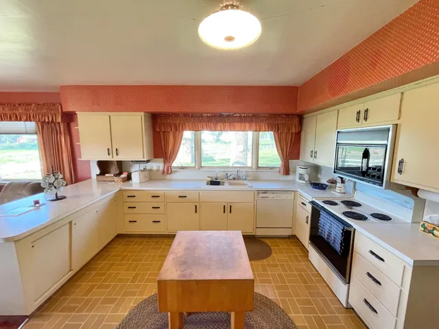 $350,000 | 18375 County Road 4, Springfield, MN 56087