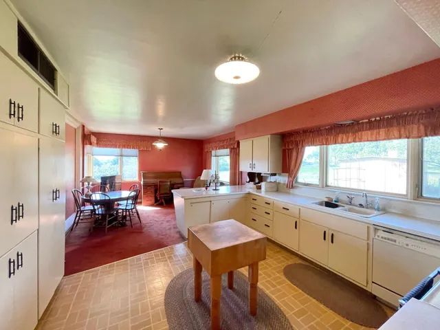 $350,000 | 18375 County Road 4, Springfield, MN 56087