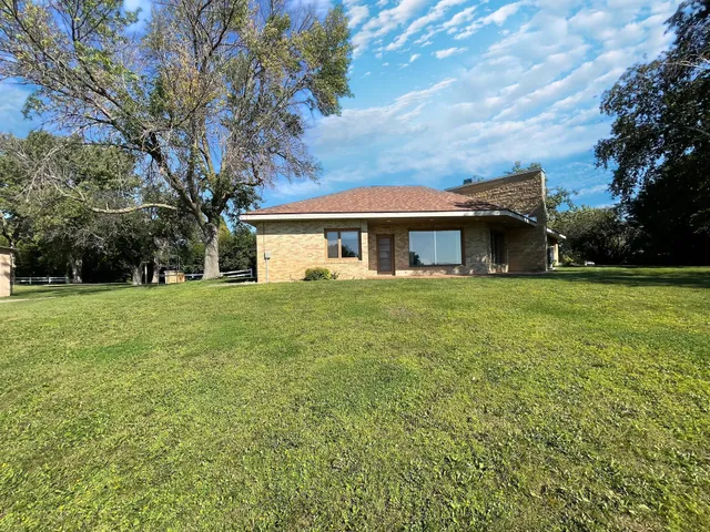 $350,000 | 18375 County Road 4, Springfield, MN 56087