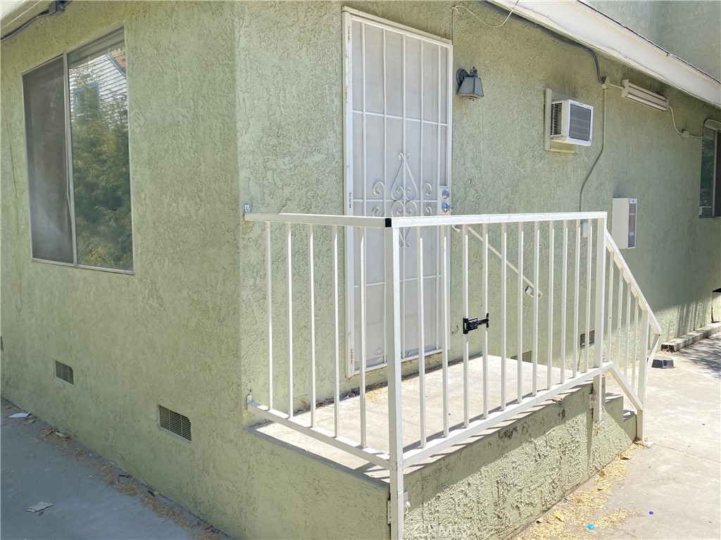 3891 Locust Street, Unit 3 Riverside, CA 92501 - Photo 2 of 6 Gallery Image 2