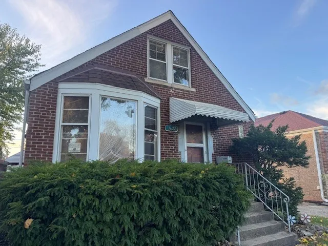 $199,900 | 3622 Cuyler Avenue, Berwyn, IL 60402