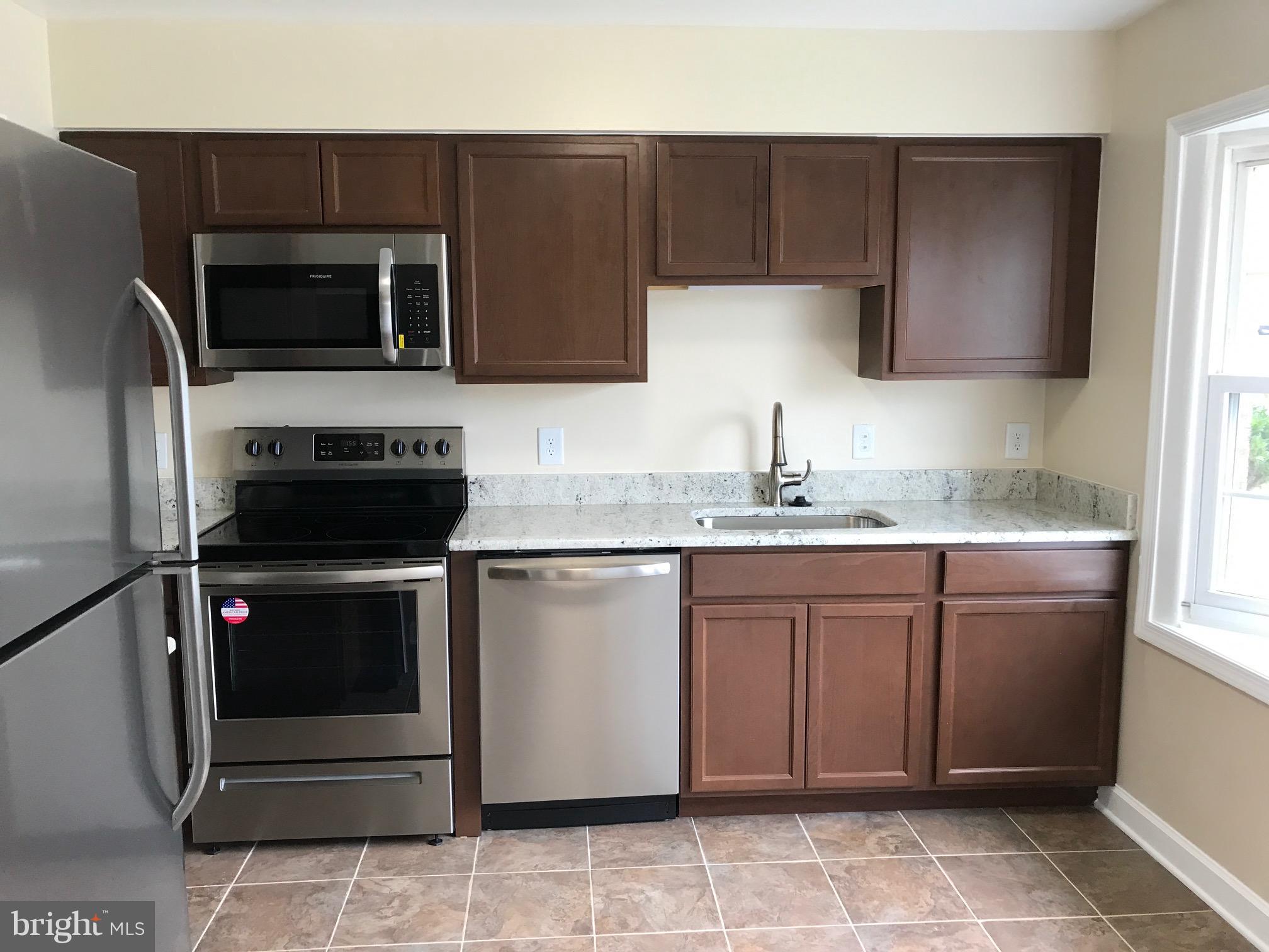 3017 Seminole Road Woodbridge, VA 22192 - Photo 2 of 20 Kitchen