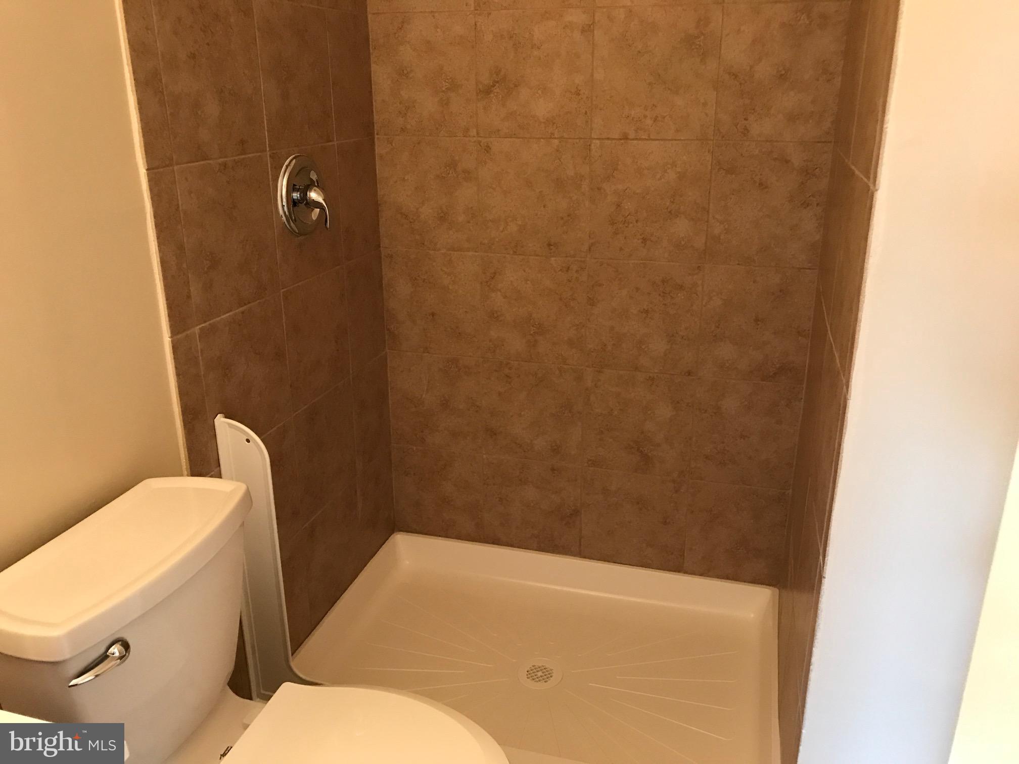 3017 Seminole Road Woodbridge, VA 22192 - Photo 9 of 20 Bath (Master)