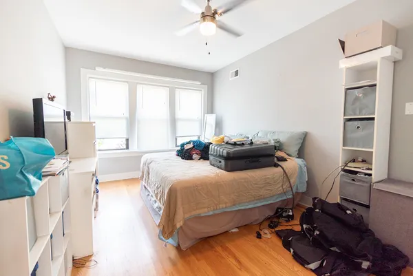 $2,700 | 2032 West Berwyn Avenue, Unit 3, Chicago, IL 60625