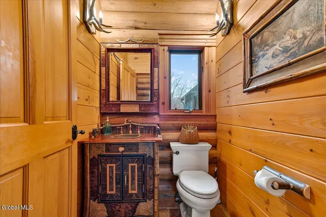 $1,275,000 | 125 Austin Pond Road, Johnsburg, NY 12853