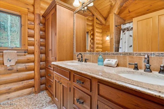 $1,275,000 | 125 Austin Pond Road, Johnsburg, NY 12853