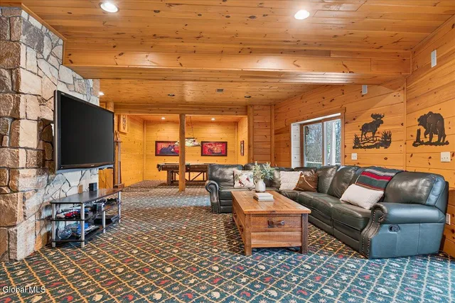 $1,275,000 | 125 Austin Pond Road, Johnsburg, NY 12853