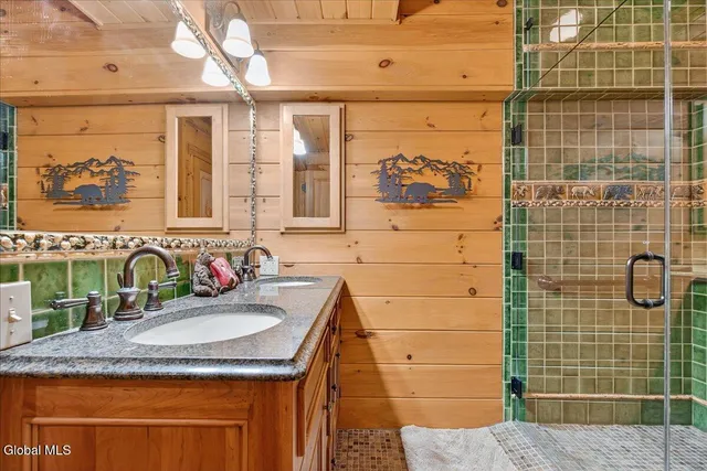 $1,275,000 | 125 Austin Pond Road, Johnsburg, NY 12853