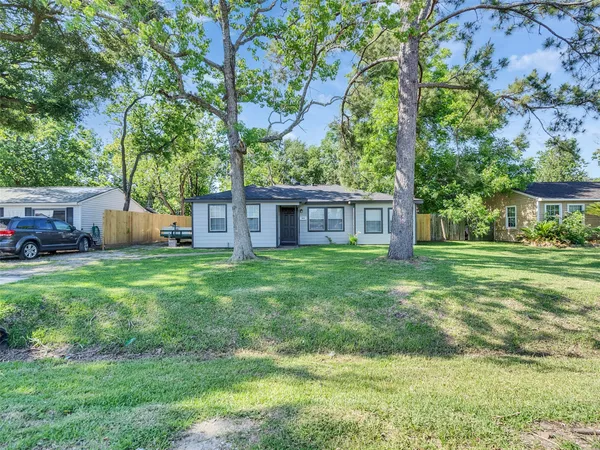 $229,000 | 7426 Stephanie Drive, Deer Park, TX 77536