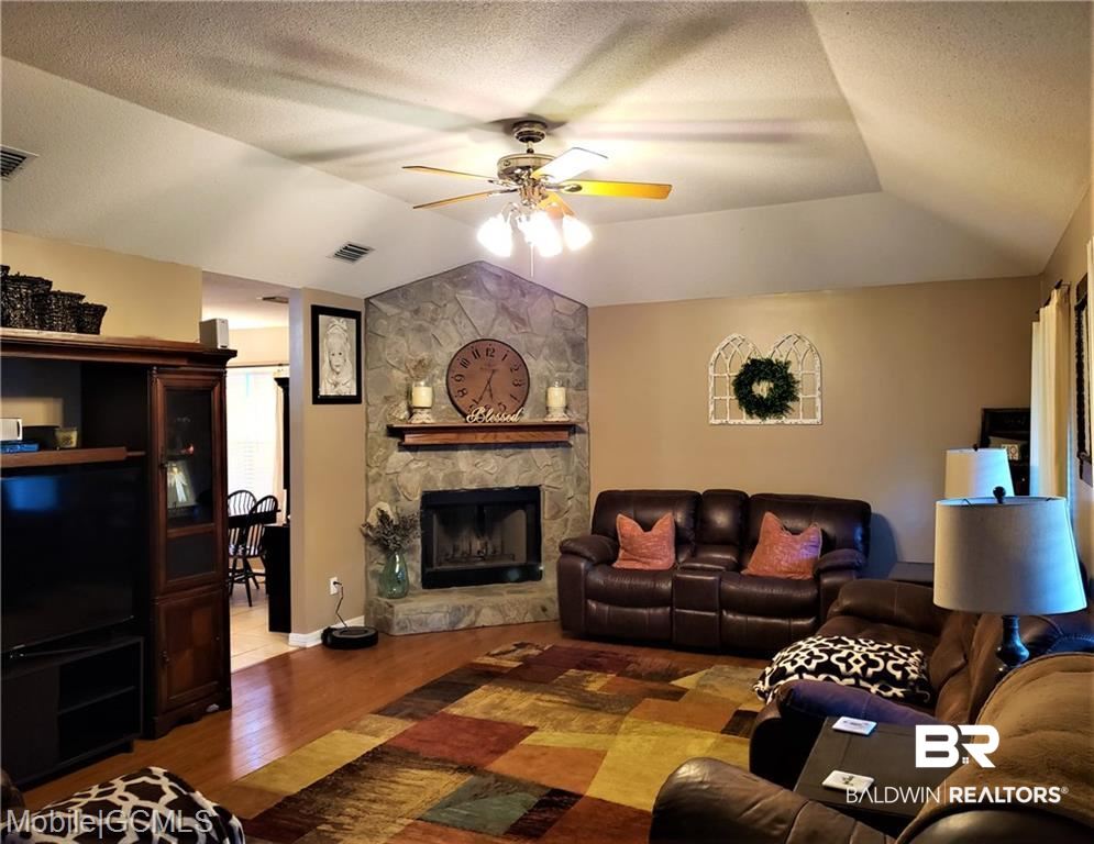 134 Richmond Road Daphne, AL 36526 - Photo 2 of 11