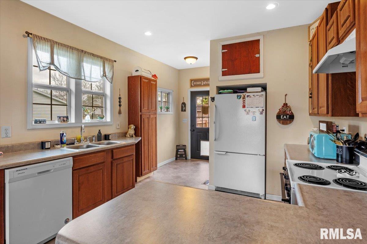 506 West Walnut Street Gillespie, IL 62033 - Photo 13 of 25