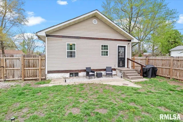 $114,000 | 506 West Walnut Street, Gillespie, IL 62033