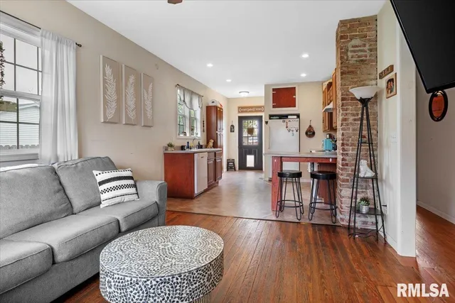 $114,000 | 506 West Walnut Street, Gillespie, IL 62033