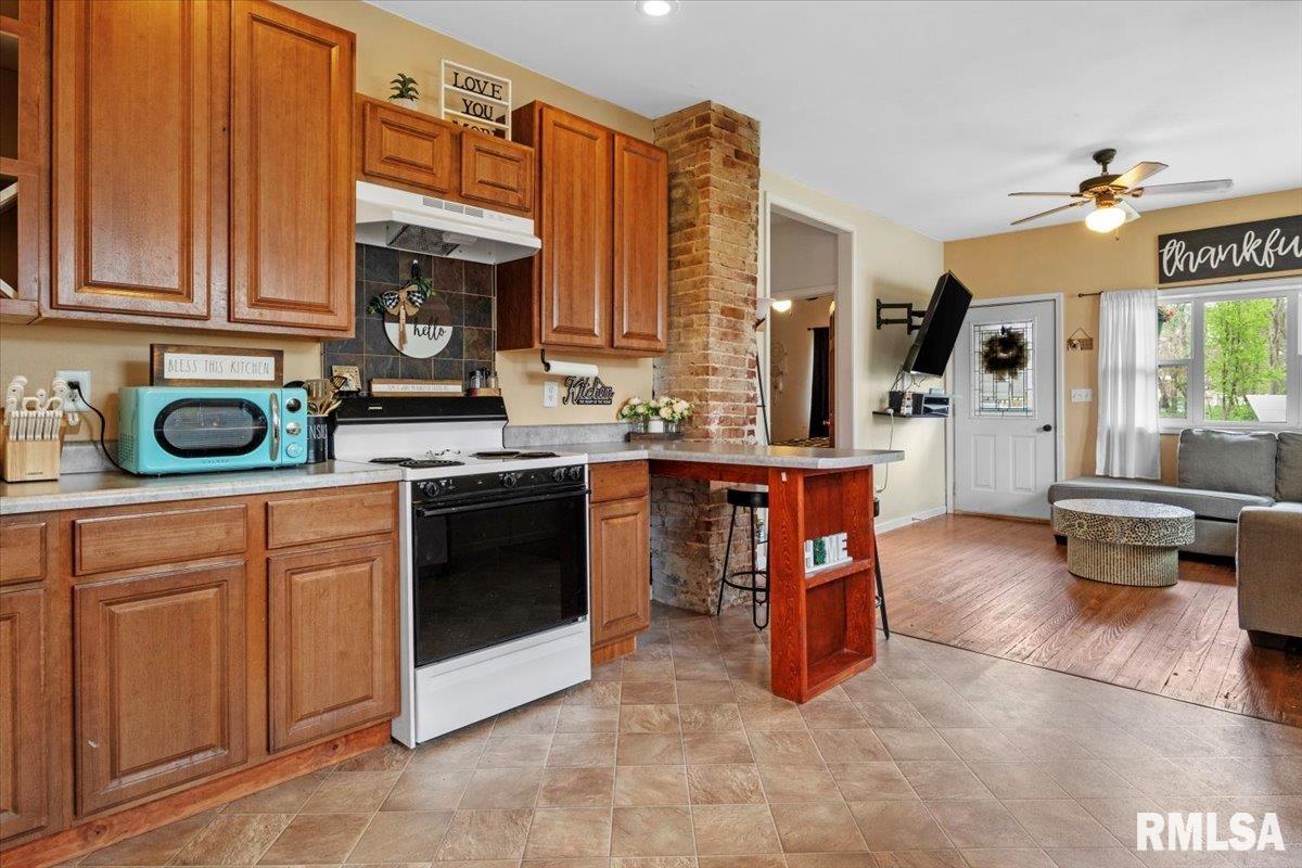 506 West Walnut Street Gillespie, IL 62033 - Photo 10 of 25