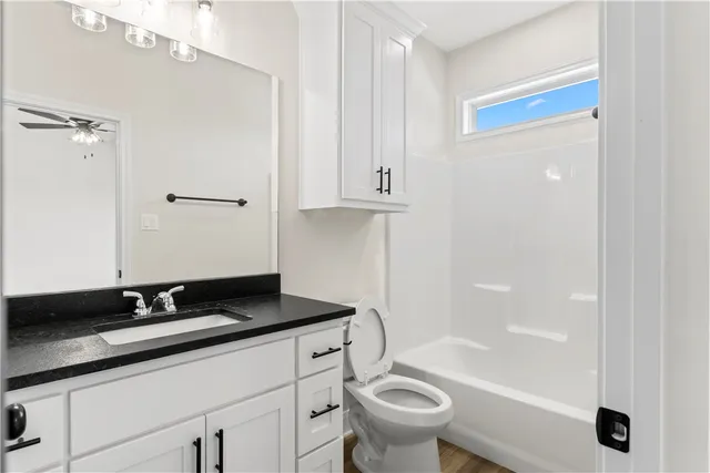 $1,100,000 | 11001-11005 Breedlove Road, College Station, TX 77845