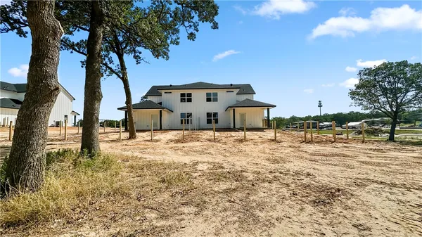 $1,100,000 | 11001-11005 Breedlove Road, College Station, TX 77845