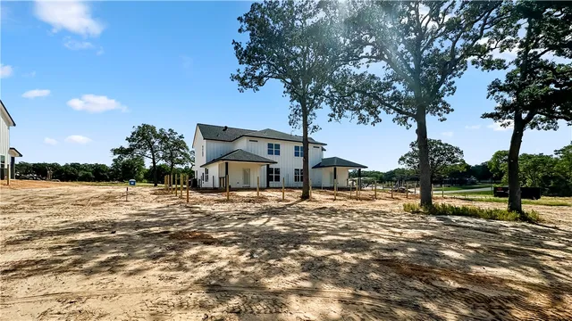 $1,100,000 | 11001-11005 Breedlove Road, College Station, TX 77845