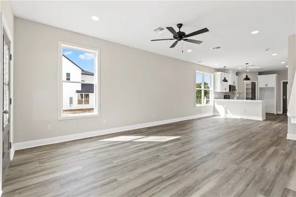 $1,100,000 | 11001-11005 Breedlove Road, College Station, TX 77845