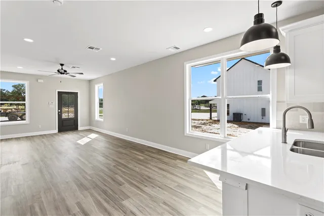 $1,100,000 | 11001-11005 Breedlove Road, College Station, TX 77845