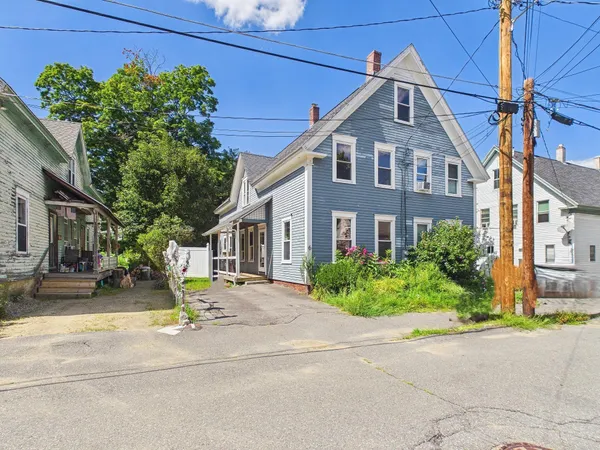 $2,700 | 6 Waverly Street, Concord, NH 03301