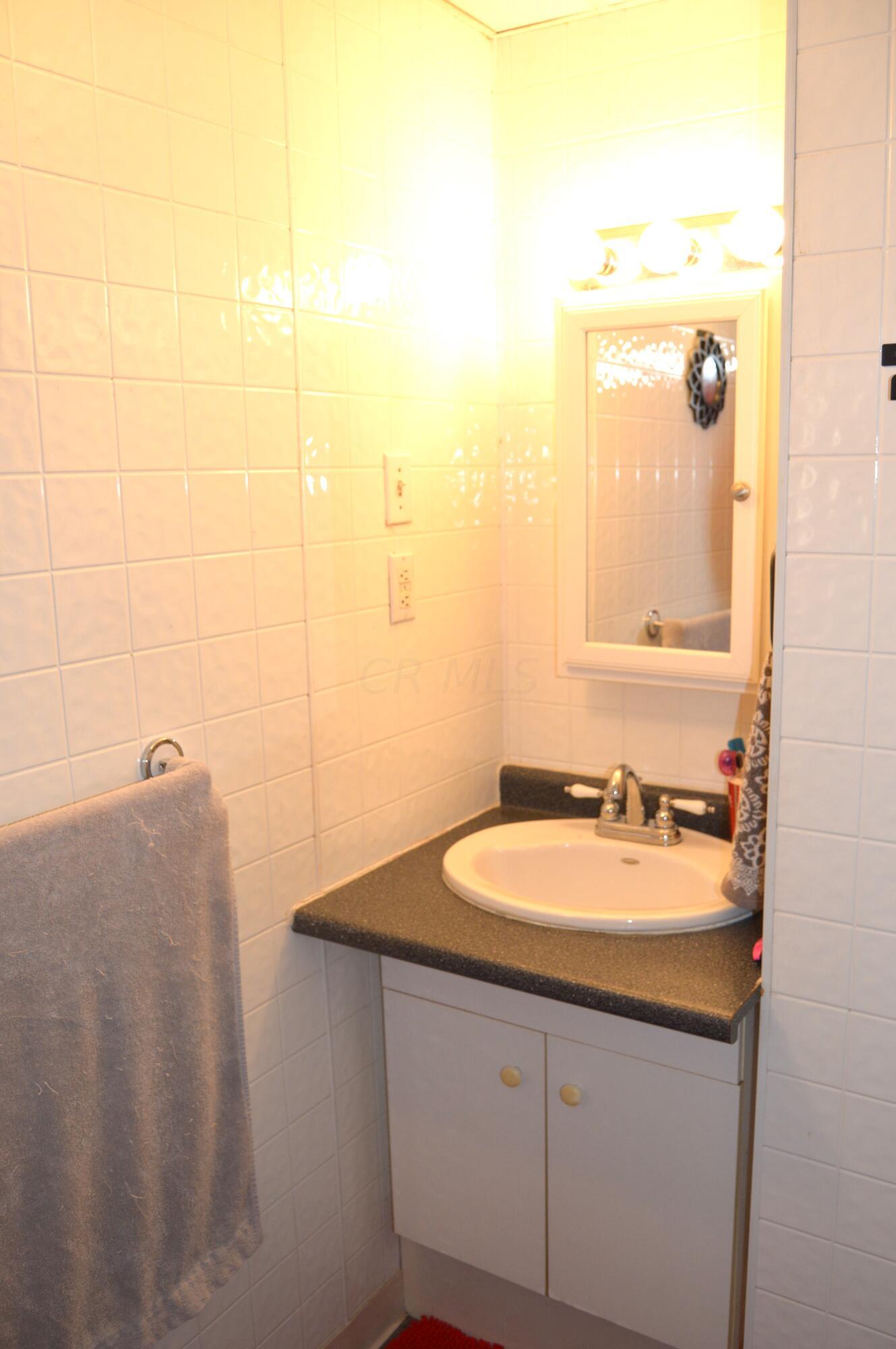 2983 Howey Road Columbus, OH 43224 - Photo 8 of 20 DSC_0040