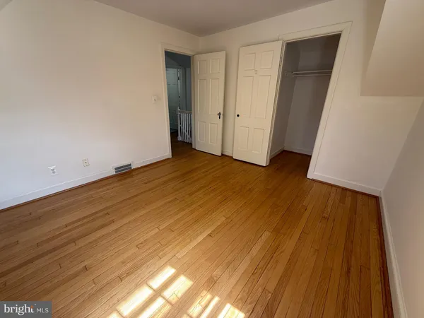 $3,290 | 2115 North Potomac Street, Arlington, VA 22205