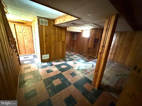 $3,290 | 2115 North Potomac Street, Arlington, VA 22205