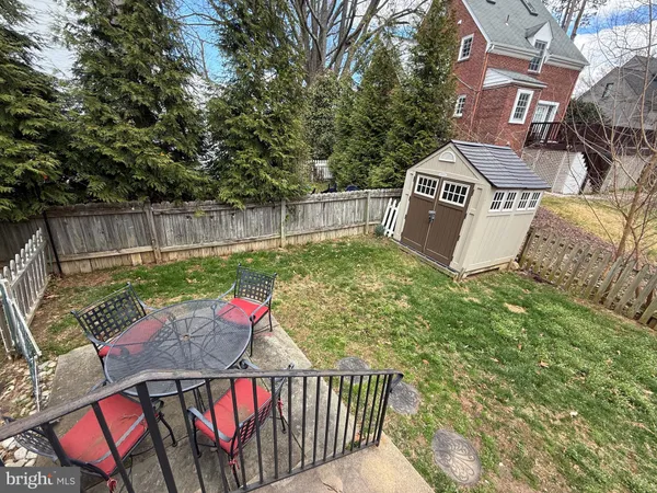 $3,290 | 2115 North Potomac Street, Arlington, VA 22205