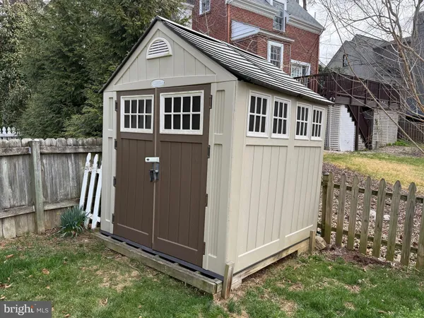 $3,290 | 2115 North Potomac Street, Arlington, VA 22205