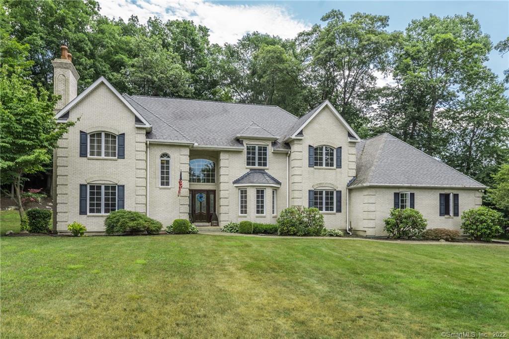 35 Gleneagle Road Middlebury, CT 06762 - Photo 1 of 1