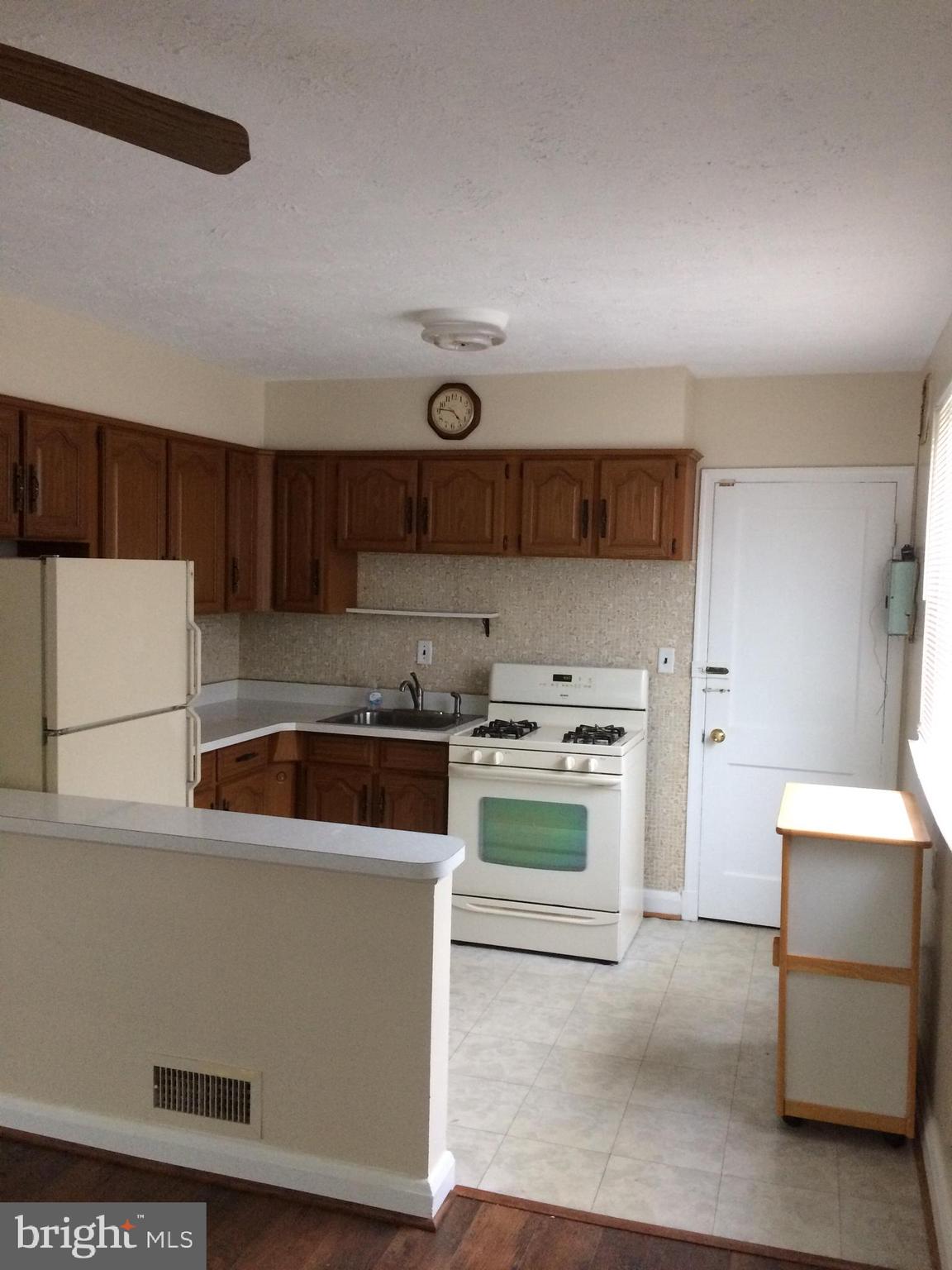 2912 Fendall Road Baltimore, MD 21207 - Photo 7 of 17 Gallery Image 7