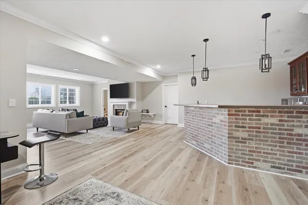 $950,000 | 5 Mackenzie Court, Bloomington, IL 61704