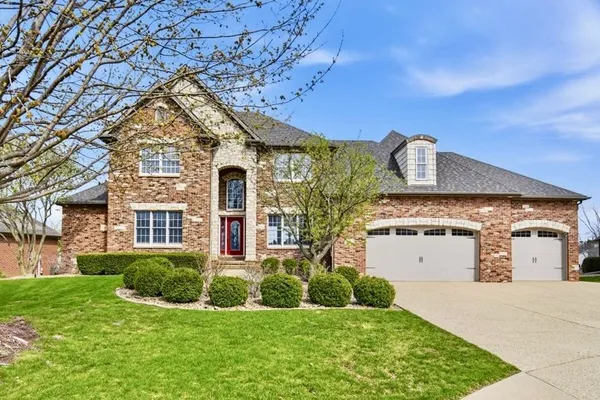 $950,000 | 5 Mackenzie Court, Bloomington, IL 61704