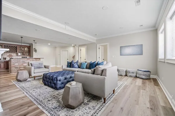 $950,000 | 5 Mackenzie Court, Bloomington, IL 61704