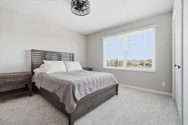 $950,000 | 5 Mackenzie Court, Bloomington, IL 61704