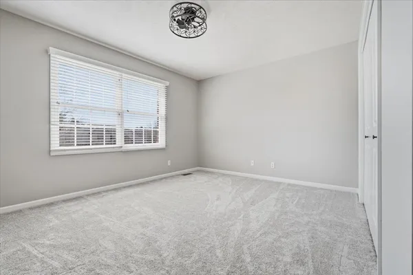 $950,000 | 5 Mackenzie Court, Bloomington, IL 61704