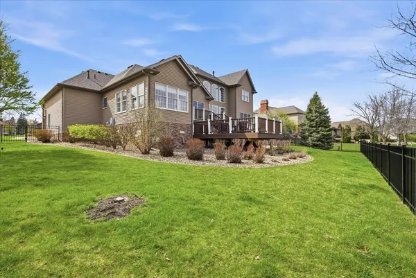 $950,000 | 5 Mackenzie Court, Bloomington, IL 61704