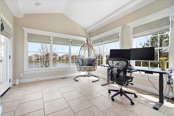 $950,000 | 5 Mackenzie Court, Bloomington, IL 61704