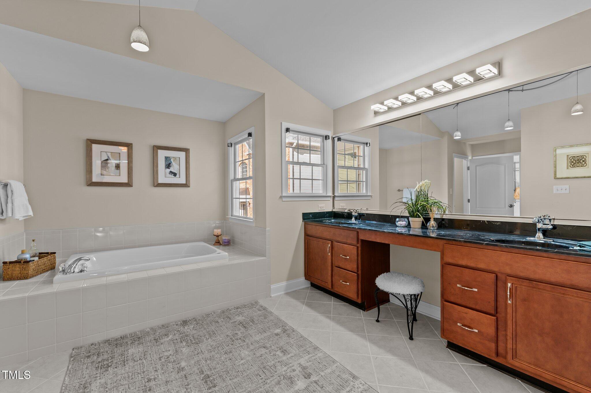 11209 Ridgegate Drive Raleigh, NC 27617 - Photo 32 of 74 61-web-or-mls-DSC_6107