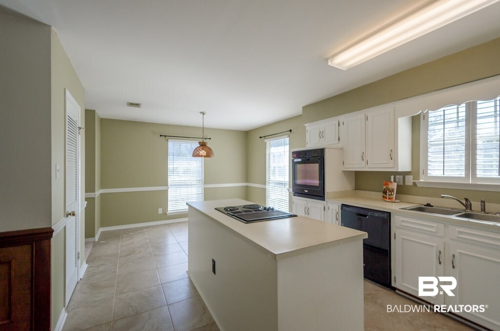 6316 Shadow Lake Court Mobile, AL 36693 - Photo 6 of 21