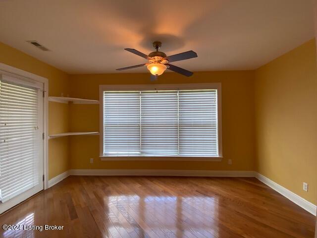 6808 Loretto Road Bardstown, KY 40004 - Photo 18 of 45 Sitting area off the Primary Bedroom