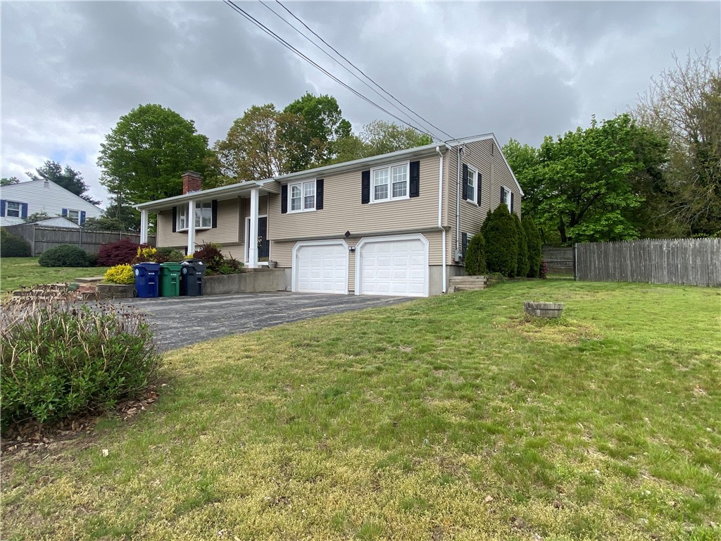 122 Cindy Lane Warwick, RI 02886 - Photo 2 of 20