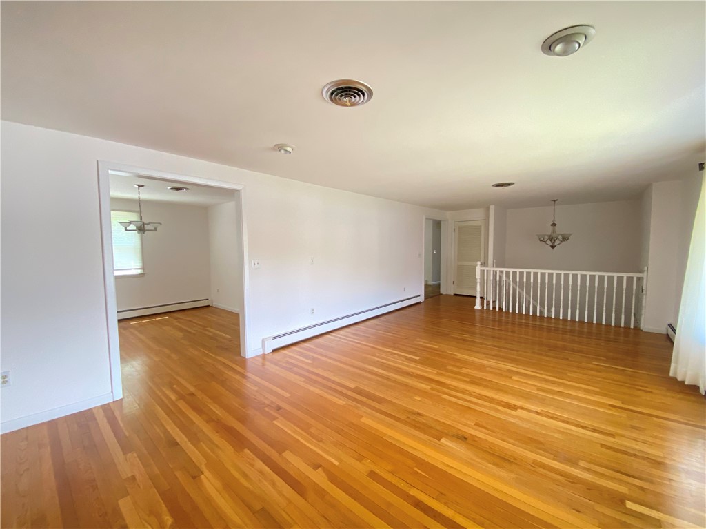 122 Cindy Lane Warwick, RI 02886 - Photo 5 of 20